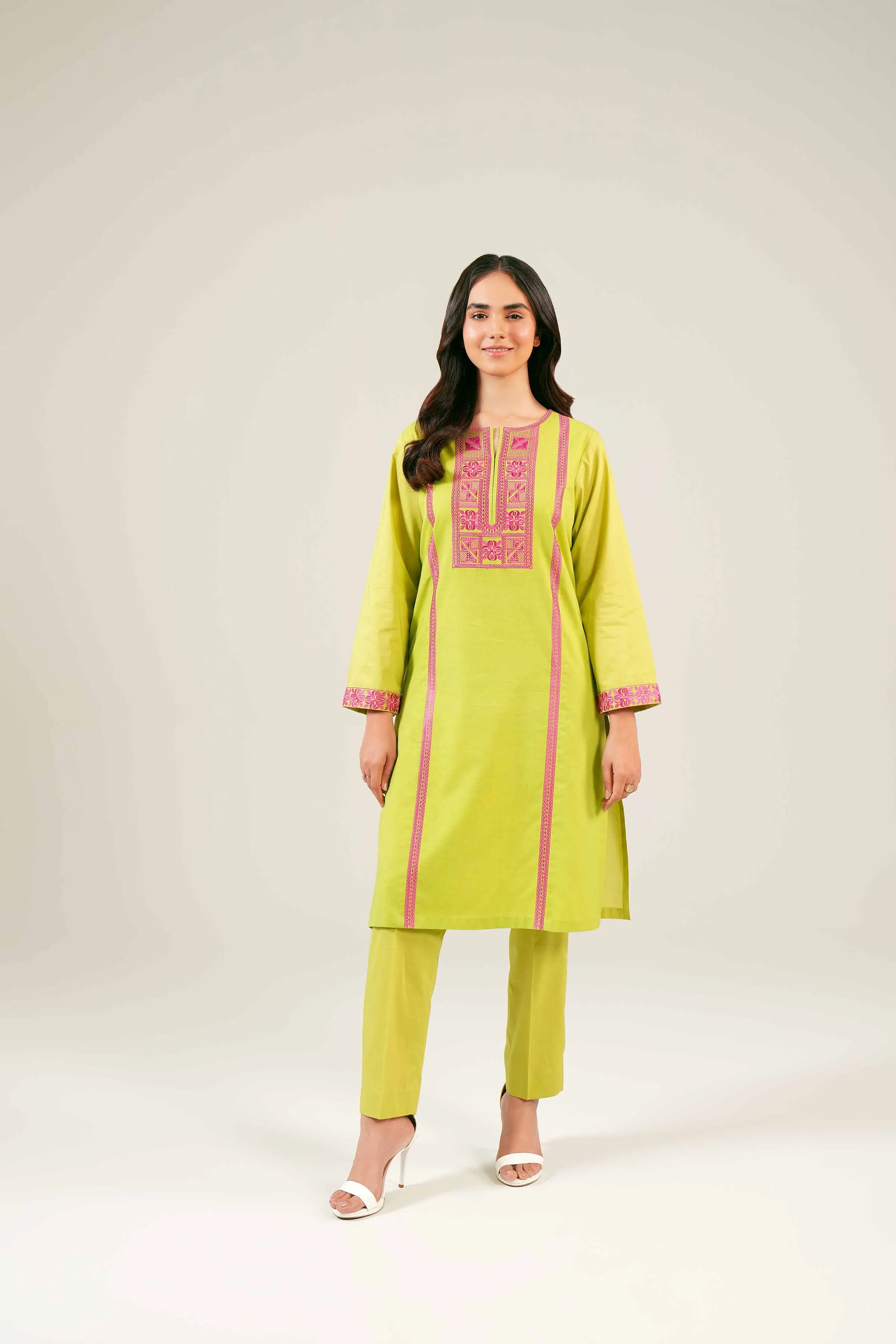 2 Piece - Embroidered Suit - PE24-138