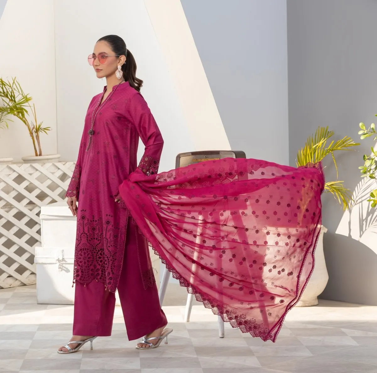 Differ Chikankari Lawn 3 Piece Pakistani Suit DIF06