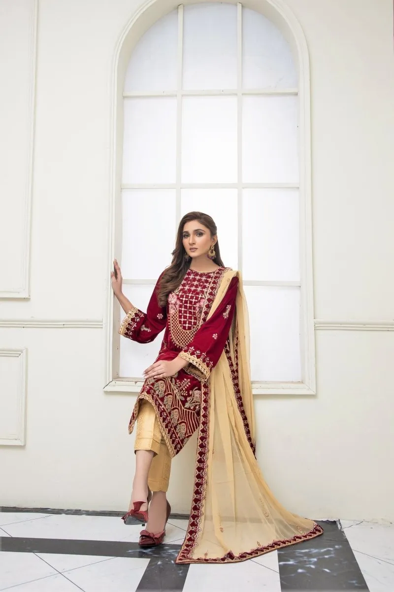 Mihrimah Embroidered Velvet 3 Piece Suit MIH40